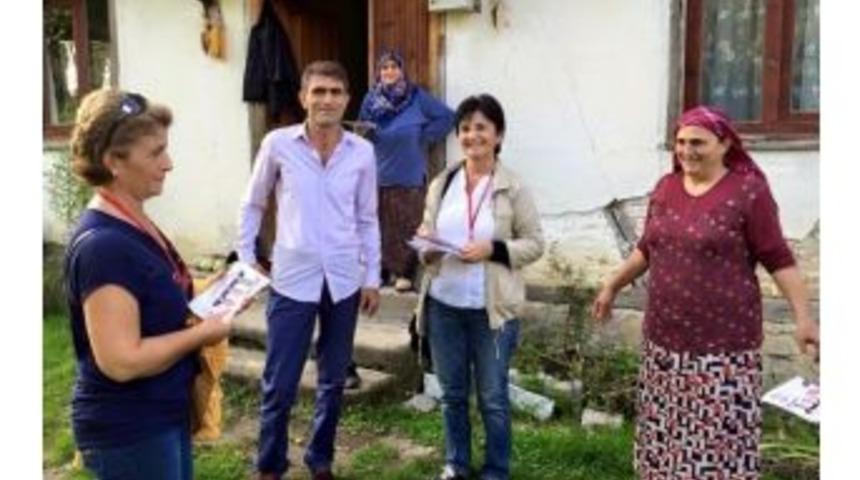 Chp Kadın Kolları Kapı Kapı Dolaşıp Oy İstiyor