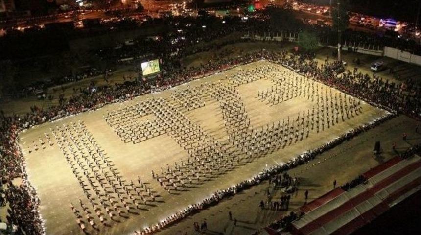 2015 Kişi Aynı Anda Zeybek Oynayacak