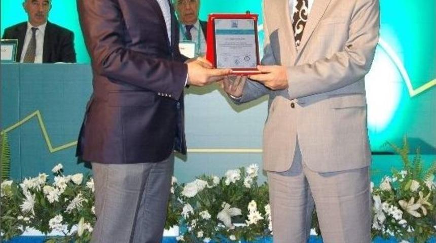 Kombassan&rsquo;a Teşekk&uuml;r Plaketi