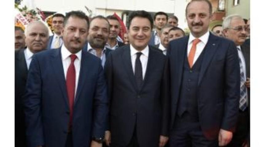 Akg&uuml;l Ve Babacan Mamak&rsquo;ta İş Yeri A&ccedil;ılışı Ger&ccedil;ekleştirdi