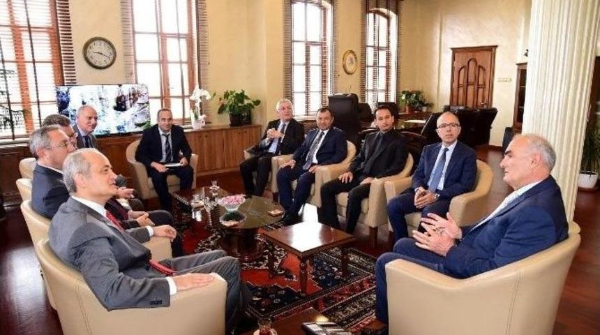 Siemens Y&ouml;neticileri Başkan Yılmaz&rsquo;ı Ziyaret Etti