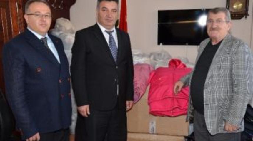 Etso&rsquo;dan &Ouml;ğrencilere Giyim Ve Kırtasiye Yardımı