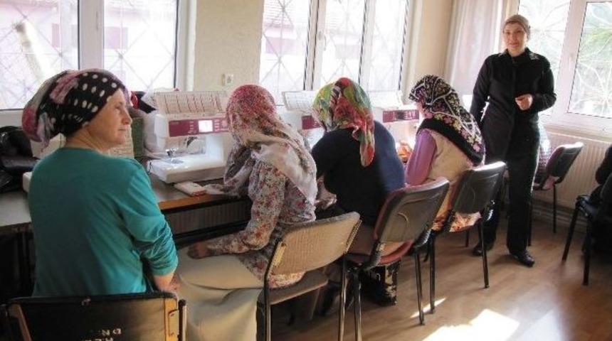 Hisarcık&rsquo;ta Makine Nakış Kursu A&ccedil;ıldı