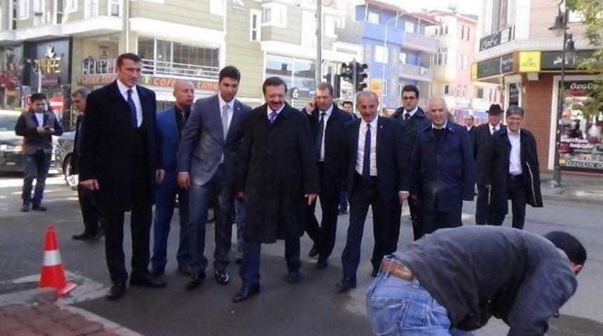 Tobb Başkanı Hisarcıklıoğlu, İşyeri A&ccedil;ılışı Yaptı