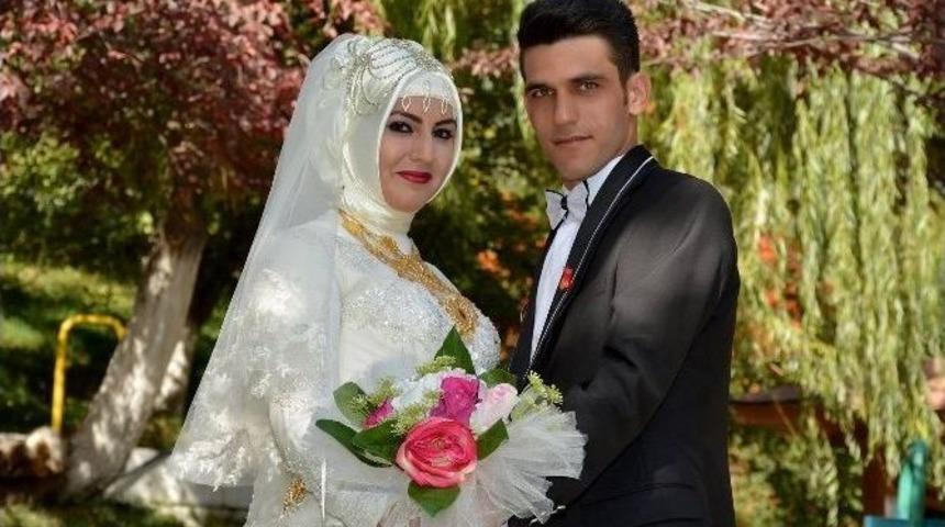 Karaman&rsquo;da Tanıştılar Hakkari&rsquo;de D&uuml;nya Evine Girdiler