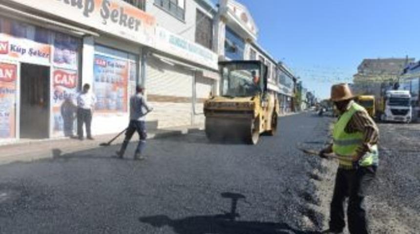 Diyarbakır&rsquo;da Asfaltlama &Ccedil;alışmaları Devam Ediyor