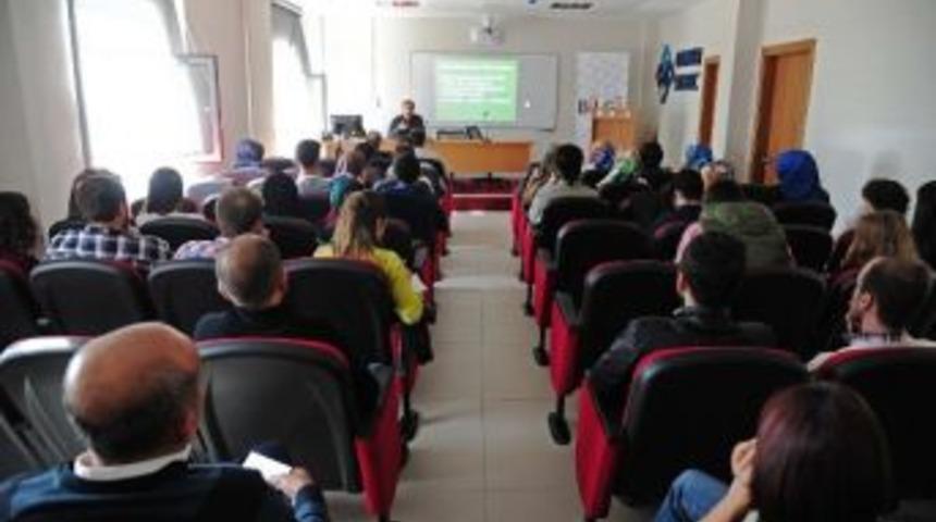 &ldquo;selefiyyeler Ve Farklılıkları&rdquo; Sa&uuml;&rsquo;de Konulu Konferans Ger&ccedil;ekleşti