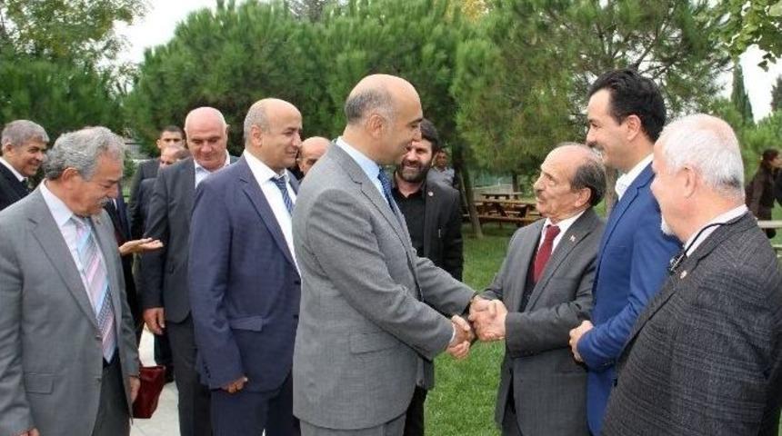 Başkan Kerimoğlu, 19 Ekim Muhtarlar G&uuml;n&uuml;&rsquo;n&uuml; Muhtarlarla Kutladı