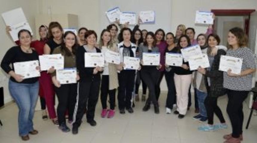 Esog&uuml;&rsquo;deki Doğuma Hazırlık Eğitici Eğitimi Sertifika Programı Tamamlandı