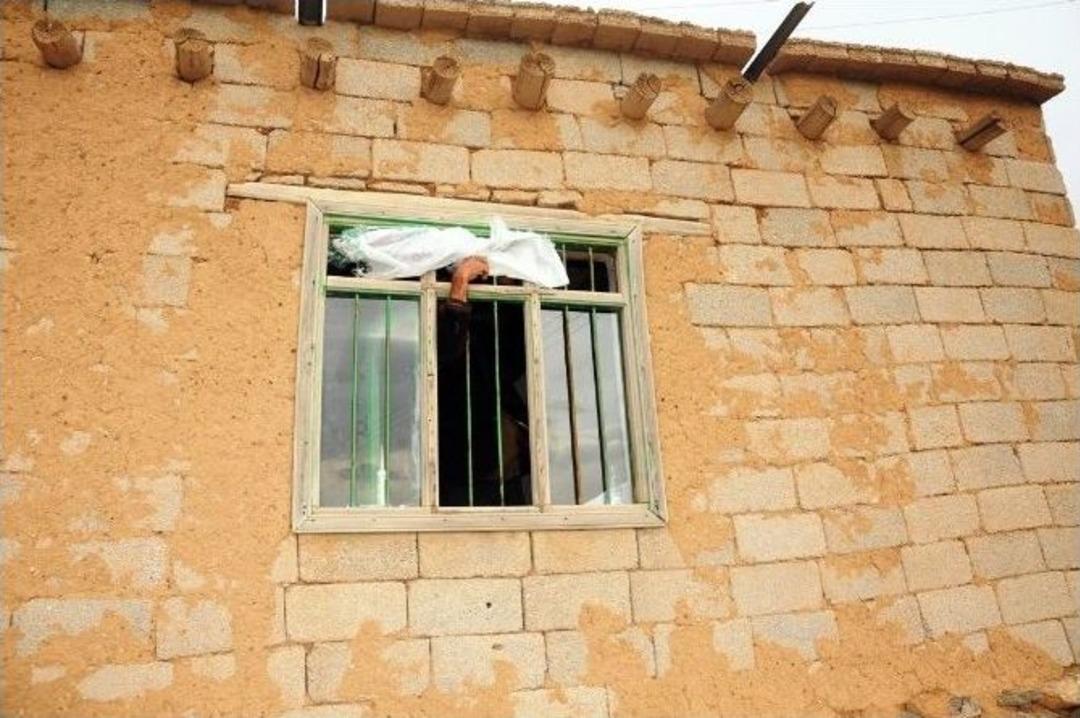 Tek Odalı Evini Okul Yaptı