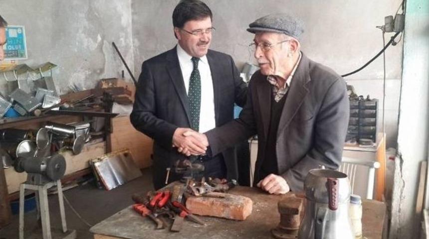 Ak Parti Yozgat Milletvekili Yusuf Başer, Yerk&ouml;y&rsquo;de Esnaf Ziyaretinde Bulundu