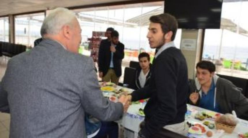 Myo &Ouml;ğrencileri Kahvaltıda Buluştu