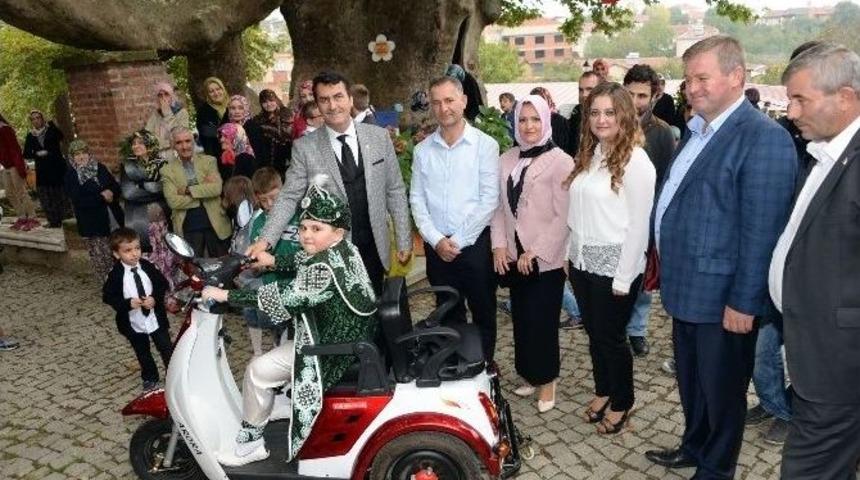 Kas Hastası &Ccedil;ocuğa S&uuml;rpriz S&uuml;nnet Hediyesi