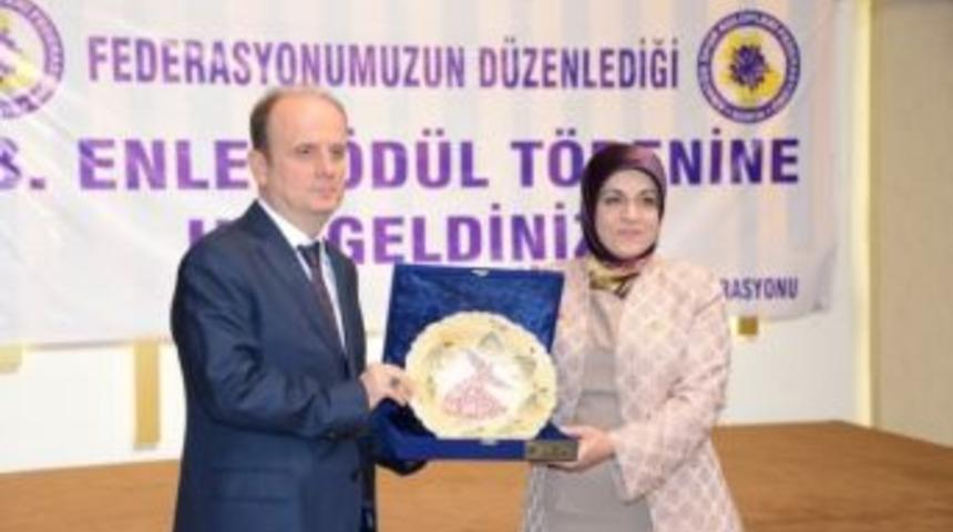 Başkan Toru&rsquo;ya Amat&ouml;r Spora Hizmet &Ouml;d&uuml;l&uuml;