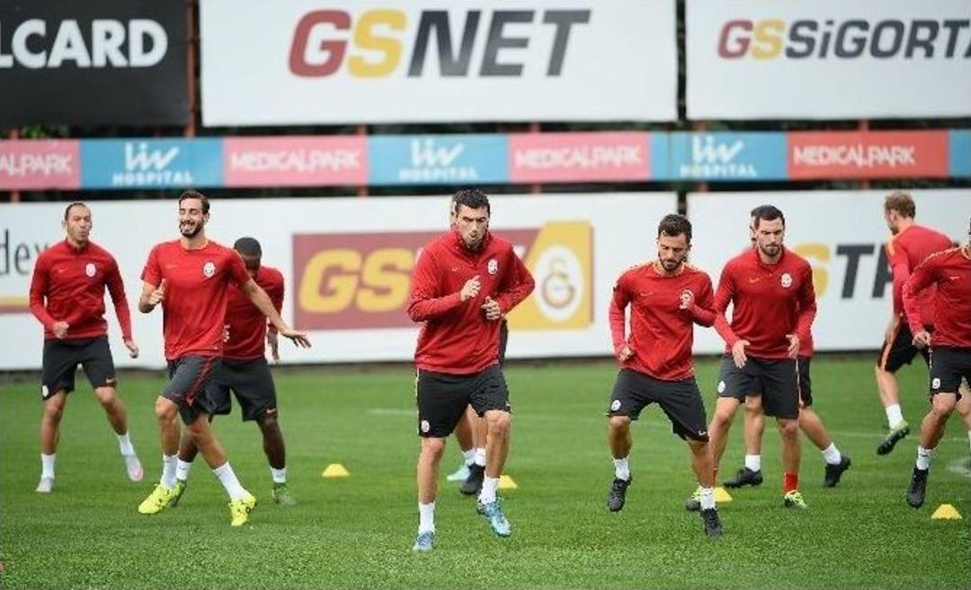 Denayer Takımla Birlikte &Ccedil;alıştı