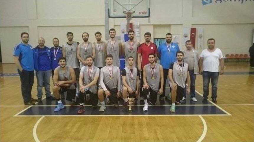 Yalova Group Belediyespor Gemlik&rsquo;te Şampiyon Oldu
