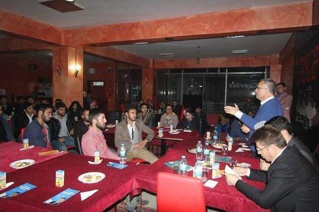 Ak Parti Genel Başkan Yardımcısı Bayburt Milletvekili Ağbal Gençlerle Buluştu