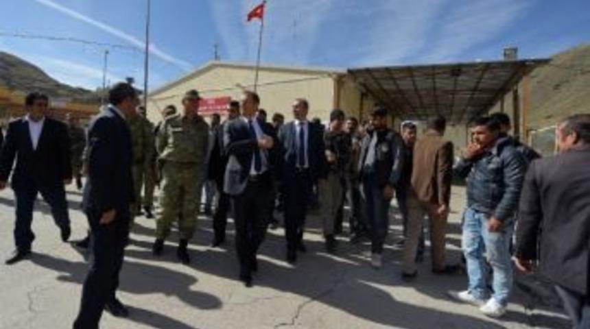 Vali İbrahim Taşyapan Kapık&ouml;y Sınır Kapısı&rsquo;nın A&ccedil;ılışına Katıldı