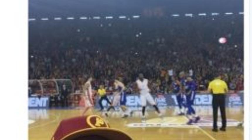 Podolskı, Abdi İpekçi Arena’da