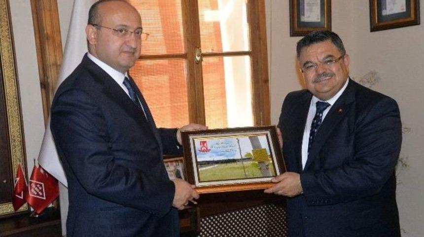 Yal&ccedil;ın Akdoğan, Ana Ocağı Bilecik&rsquo;te, Belediyeyi Ziyaret Etti