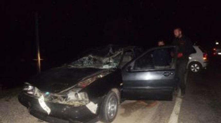 Otomobil Ata &Ccedil;arptı: 2 Yaralı