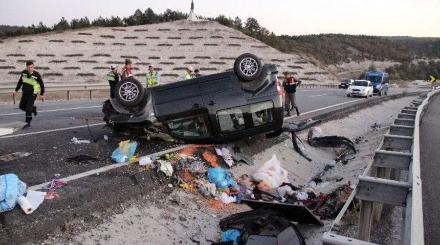 K&uuml;tahya&rsquo;da Trafik Kazası: 1 &Ouml;l&uuml;, 5 Yaralı