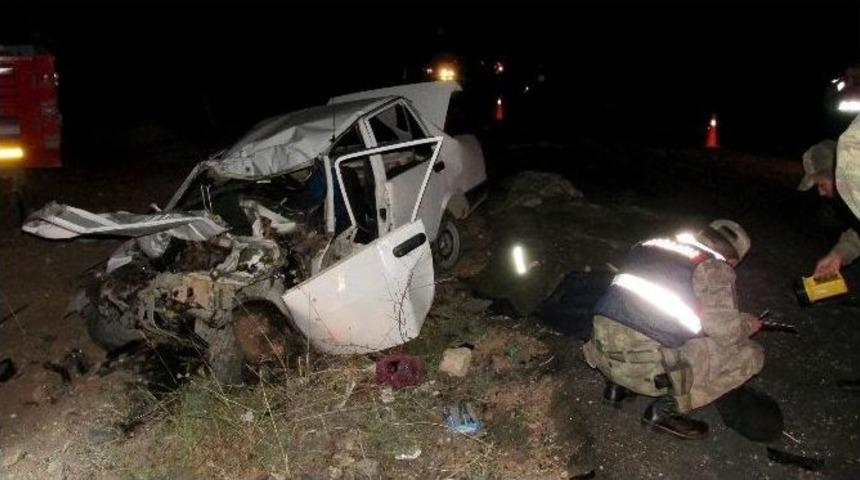 Gaziantep&rsquo;te Feci Kaza: 2 &Ouml;l&uuml;, 2 Yaralı