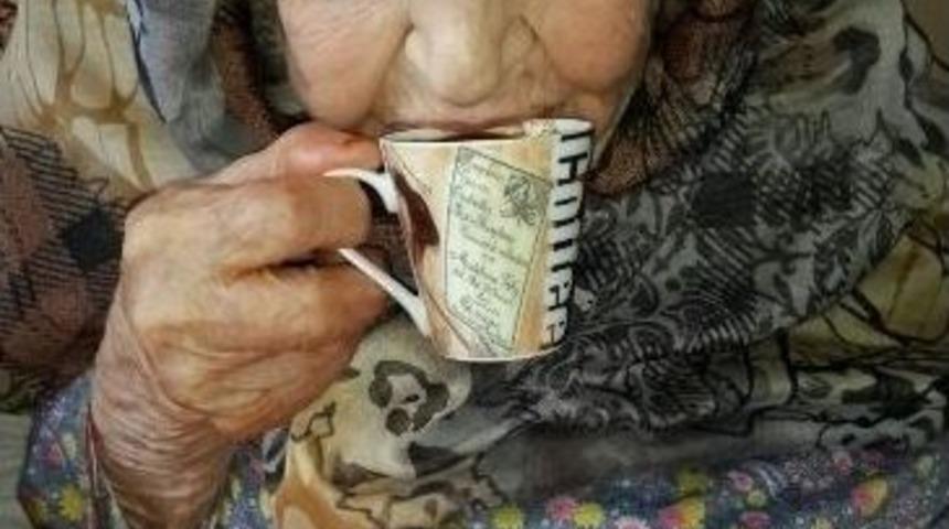 Bir Asrı Geride Bırakan Esma Nine&rsquo;nin Gribe Karşı Doğal M&uuml;cadelesi