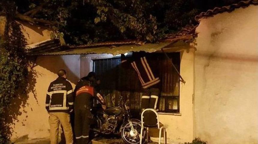 Park Halindeki Motosiklet Yangını Korkuttu