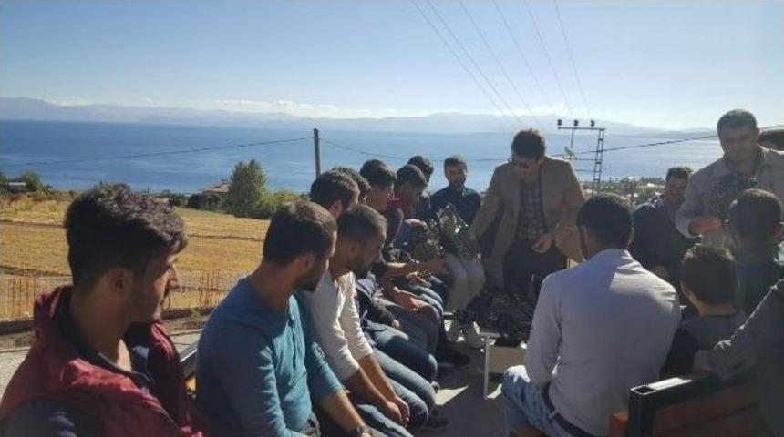 Din G&ouml;revlileri &Uuml;niversite &Ouml;ğrencileri İle Bir Araya Geldi