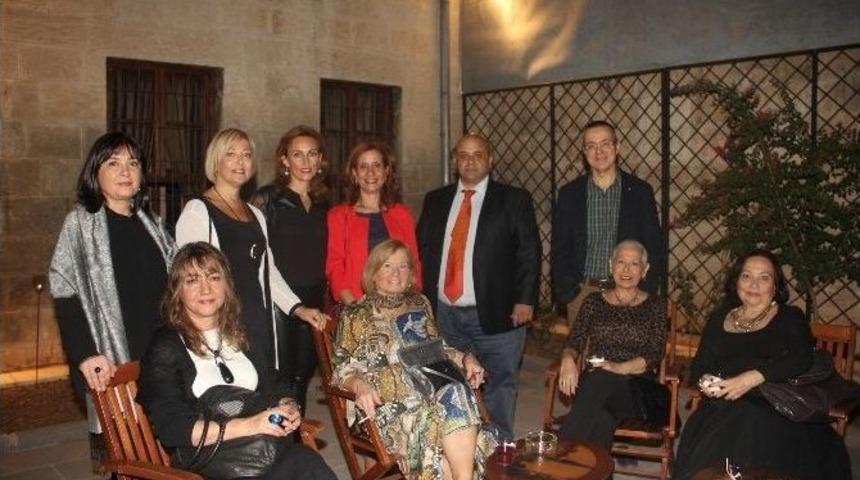 T&uuml;rkiye&rsquo;nin Altın Kızları Gaziantep&rsquo;te Karma Sergi A&ccedil;tı