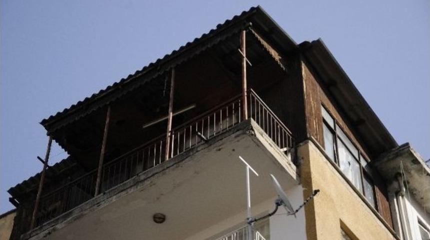 Yatağında &Ouml;l&uuml; Bulundu