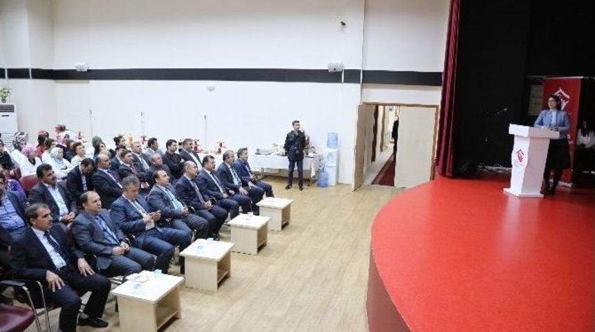 D&uuml;nya Kız &Ccedil;ocukları G&uuml;n&uuml;