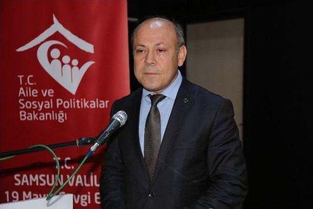 D&uuml;nya Kız &Ccedil;ocukları G&uuml;n&uuml; 1