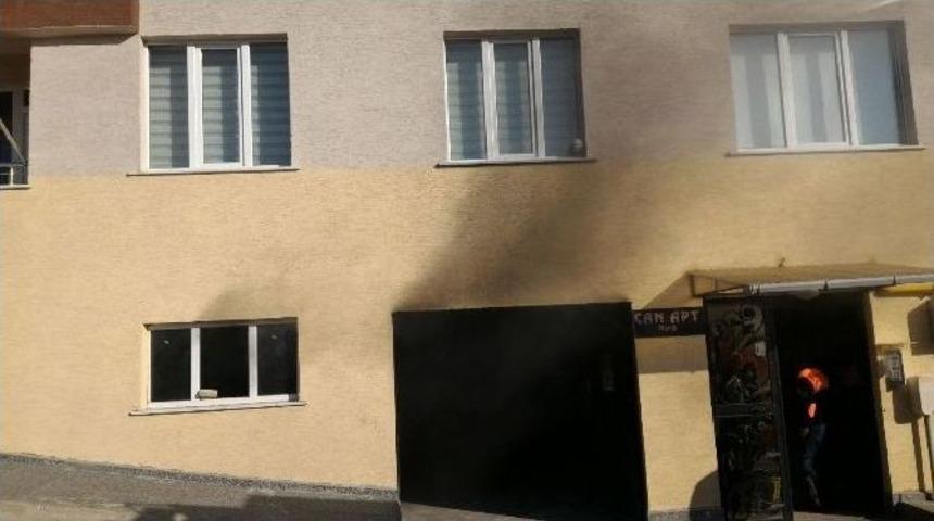 Garajda &Ccedil;ıkan Yangın Korkuttu