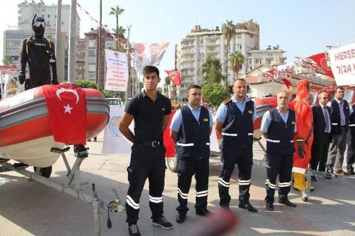 Büyükşehir Belediyesi 33 İtfaiye Aracı Ve 84 Bin Zeytin Fidanı Dağıttı G5