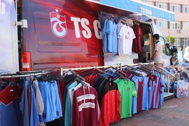 Galatasaray İle Trabzon Gezici Mağazaları Tavşanlı’da