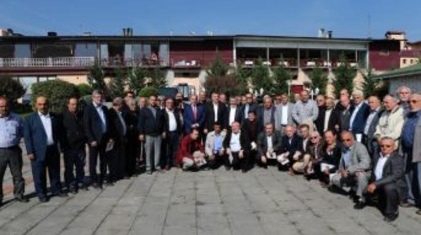 Başkan Zeki To&ccedil;oğlu Geyveli Muhtarlarla Bir Araya Geldi