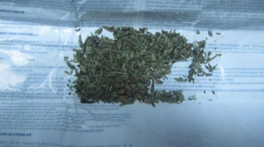 D&uuml;zce Polisinden Uyuşturucu Tacirlerine Darbe