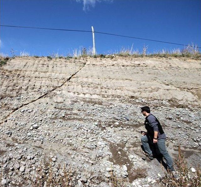 Arü Coğrafya Bölümü Öğrencileri İlk Saha Araştırmasını Yaptı