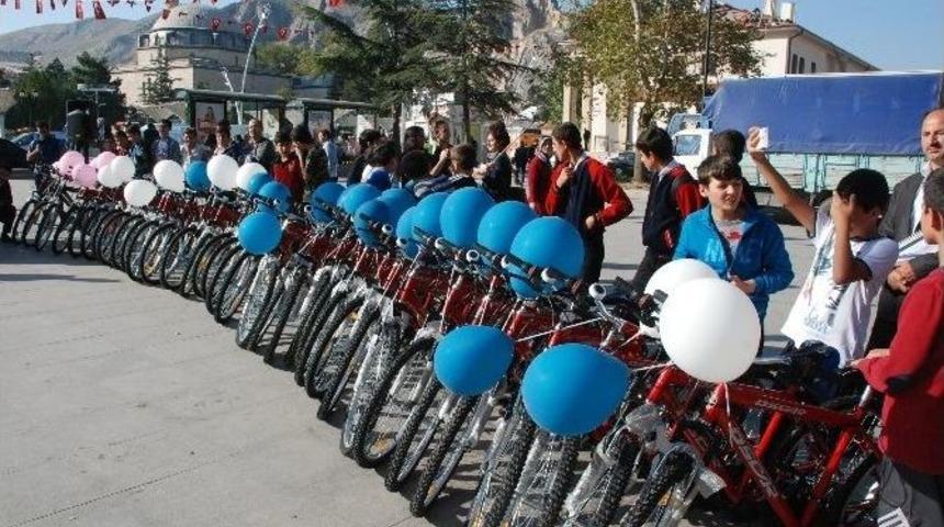 Tokat&rsquo;ta 55 Okula 200 Bisiklet