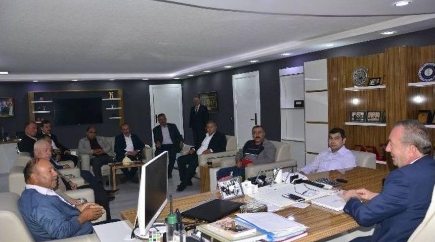 Mahalle Muhtarlarından Şahiner&rsquo;e Teşekk&uuml;r Ziyareti