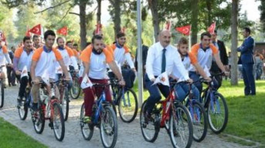 Ak Gen&ccedil;lerden Bisikletli Se&ccedil;im &Ccedil;alışması
