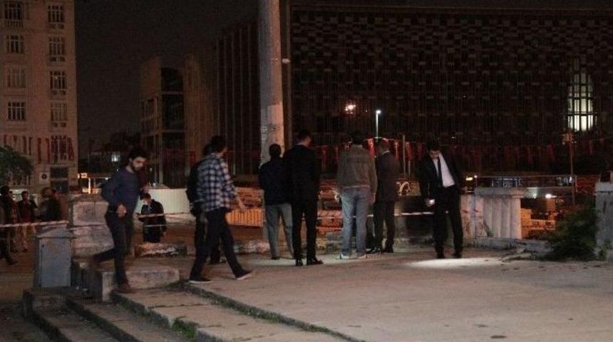 Gezi Parkı&rsquo;ndaki Tartışma Kanlı Bitti: 1 &Ouml;l&uuml;