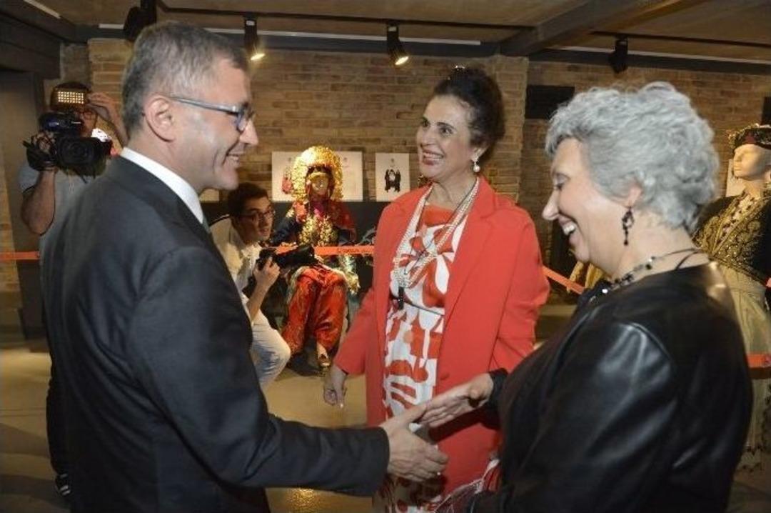 Eski İett Garajı K&uuml;lt&uuml;r Merkezine D&ouml;n&uuml;şt&uuml;r&uuml;ld&uuml;