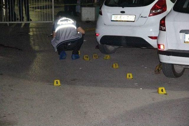 Acil &Ouml;n&uuml;nde Kurşun Yağmuru: 2 &Ouml;l&uuml; 1