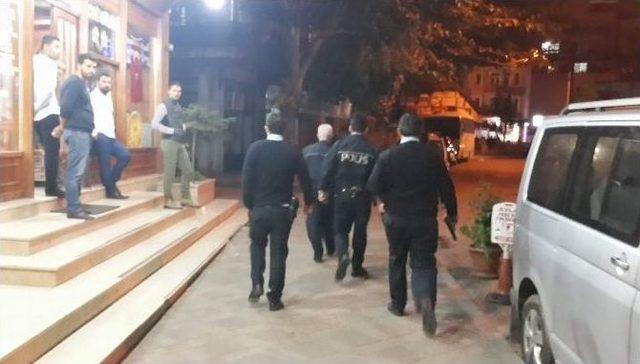 Pompalı Tüfekle Mahallede Ateş Açan Şahıs Polis Alarma Geçirdi