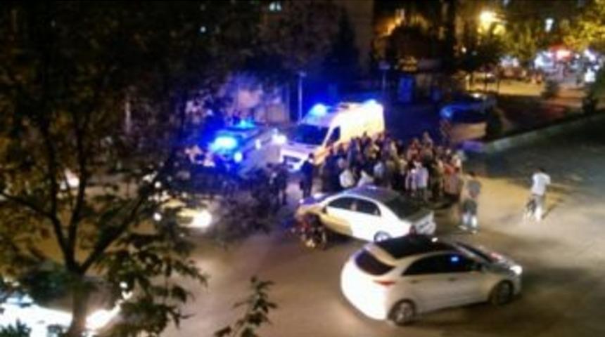 Motosiklet Otomobille &Ccedil;arpıştı: 2 Yaralı