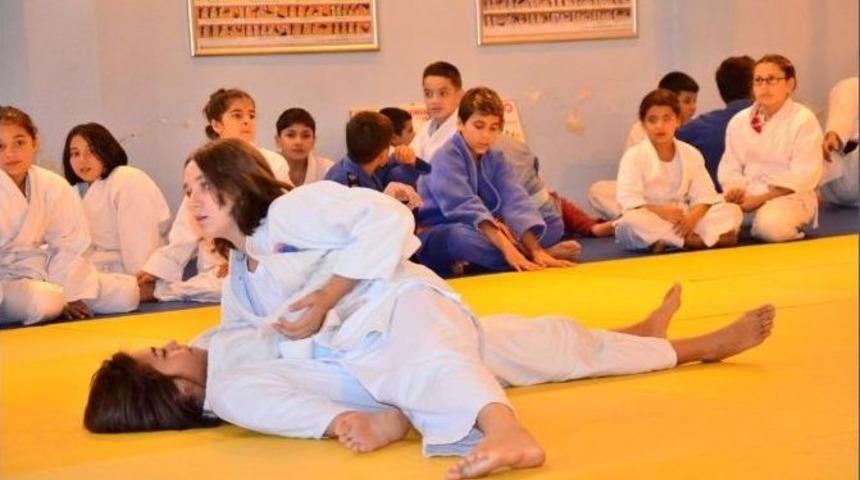 Amat&ouml;r Spor Haftası Judo Kuşak Sınavları