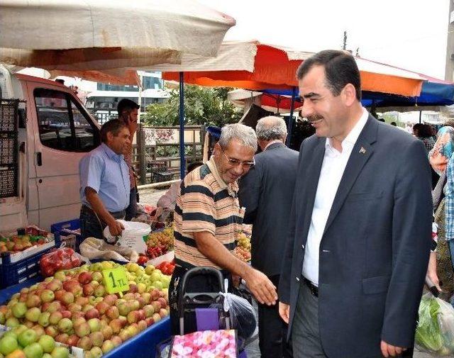 Mehmet Erdem, Efeler Pazarlarında Esnafla Buluştu 1